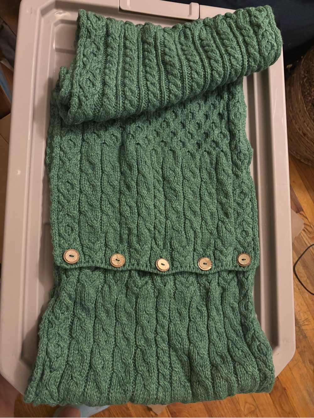 Carraig Donn 100% Merino Wool Irish Cable Knit Button Scarf Cowl Green
